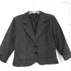 La Vista black & white pinstripe 3/4 blazer. Sz 14